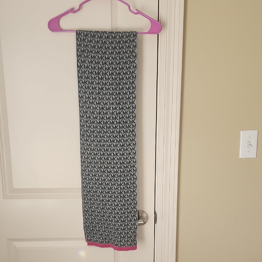 Michael Kors Black and White Patterned Scarf with Pink Trim